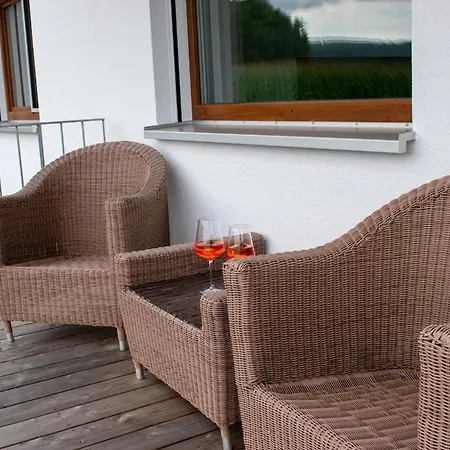 Апартаменты Auf Aussiedlerhof Mit Pferdepension