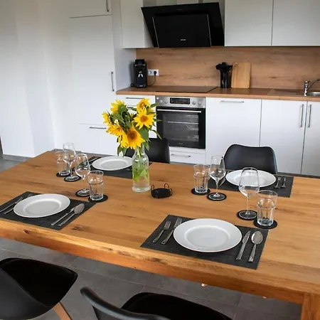 Auf Aussiedlerhof Mit Pferdepension * Гайнхофен