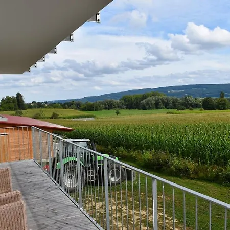 Auf Aussiedlerhof Mit Pferdepension Gaienhofen (Baden-Wurttemberg)