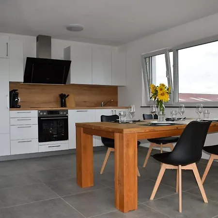 Auf Aussiedlerhof Mit Pferdepension Apartment *